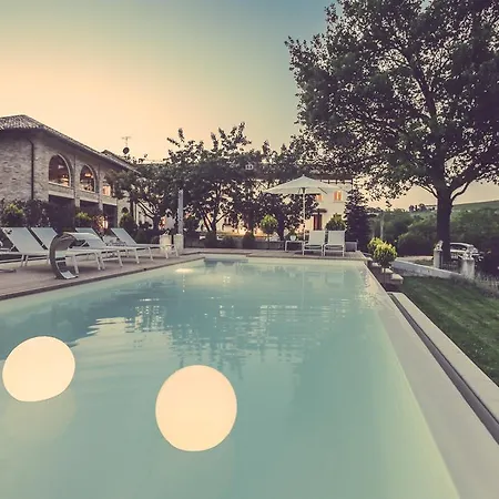 Alloggio per agriturismo Langhe *