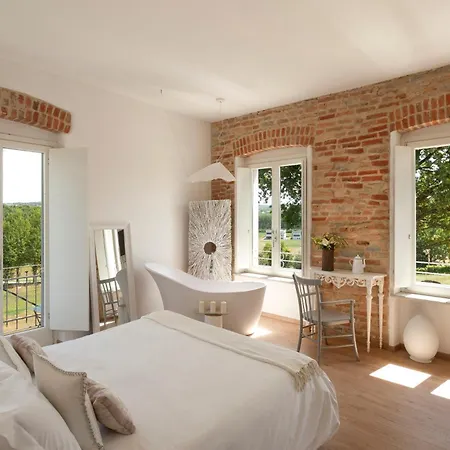 Langhe Alloggio per agriturismo Neive