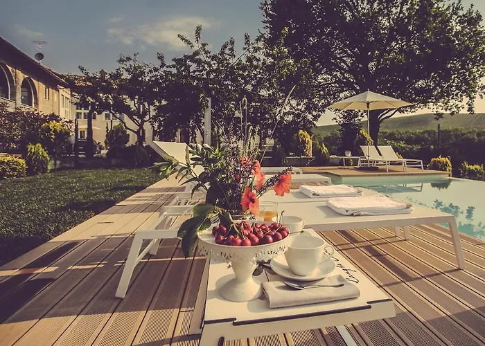 Langhe مزرعة للإقامة نيف