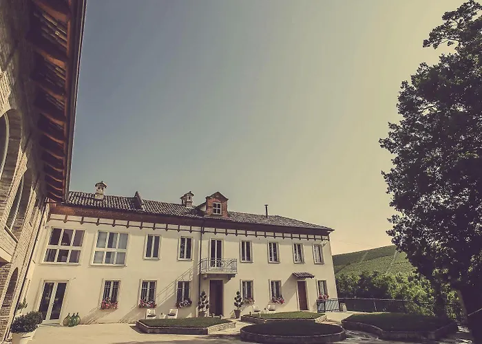 مزرعة للإقامة Langhe *